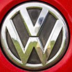 Volkswagen Beetle, la copia china tiene 5 puertas y es eléctrica